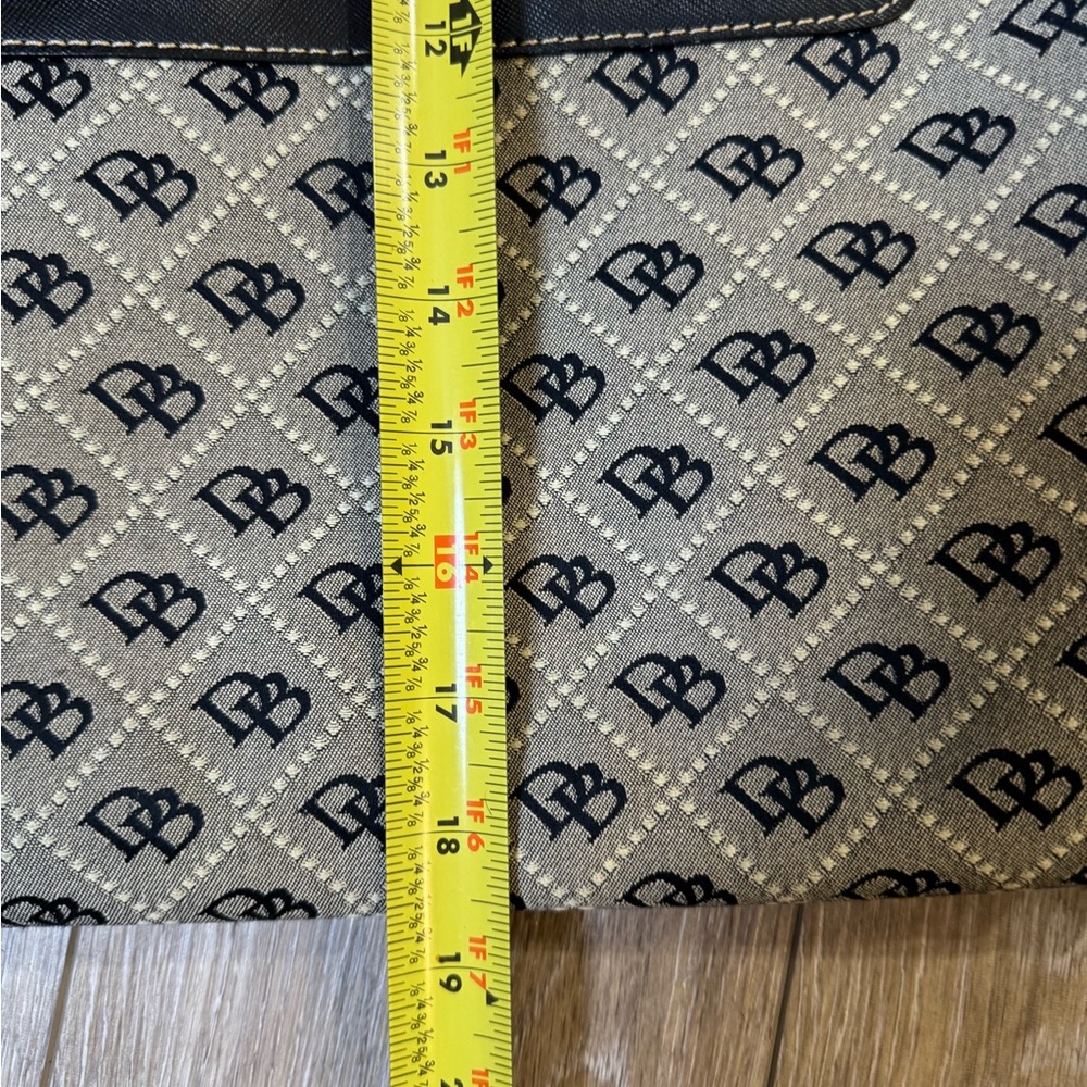 Dooney and Bourke cloth and leather square shoulder purse. - Picture 16 of 16